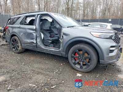 Czwarte zdjęcie samochodu z boku: 2024 FORD EXPLORER ST VIN:1FM5K8GC3RGA14201 - miniatura