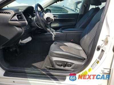 Zdjęcie 7 z 12 samochodu: 2020 TOYOTA CAMRY SE NIGHTSHADE VIN:4T1G11AK0LU301507 - miniatura