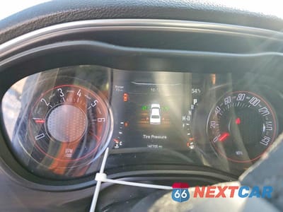 Zdjęcie 9 z 11 samochodu: 2018 DODGE CHALLENGER SXT VIN:2C3CDZAG5JH118841 - miniatura