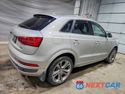 Trzecie zdjęcie samochodu z tyłu: 2017 AUDI Q3 PRESTIGE VIN:WA1GCCFS3HR013648 - miniatura