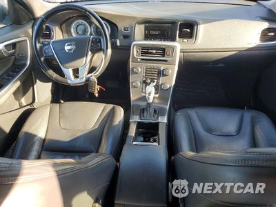 Zdjęcie 8 z 12 samochodu: 2013 VOLVO S60 T5 VIN:YV1612FH1D2170792 - miniatura