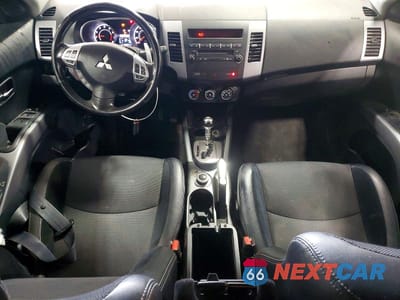 Zdjęcie 8 z 14 samochodu: 2012 MITSUBISHI OUTLANDER SE VIN:JA4JT3AW9CU009643 - miniatura