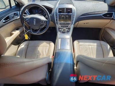 Zdjęcie 8 z 13 samochodu: 2018 LINCOLN MKZ HYBRID RESERVE VIN:3LN6L5MU6JR607609 - miniatura