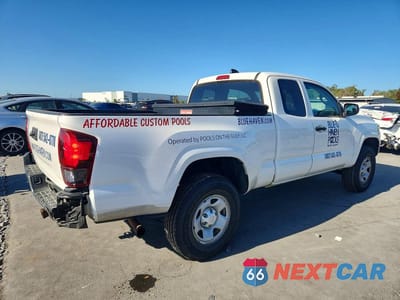 Trzecie zdjęcie samochodu z tyłu: 2022 TOYOTA TACOMA SR VIN:3TYRX5GNXNT048809 - miniatura