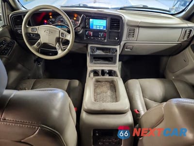 Zdjęcie 8 z 13 samochodu: 2006 CHEVROLET SUBURBAN K1500 VIN:3GNFK16U56G114849 - miniatura