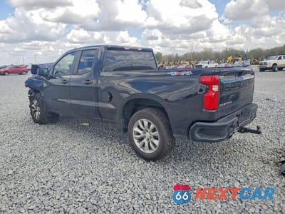 Drugie zdjęcie samochodu z przodu: 2021 CHEVROLET SILVERADO K1500 CUSTOM VIN:1GCRYBEF8MZ102205 - miniatura