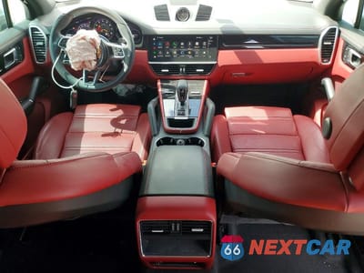 Zdjęcie 8 z 14 samochodu: 2023 PORSCHE CAYENNE BASE VIN:WP1AA2AY6PDA06517 - miniatura