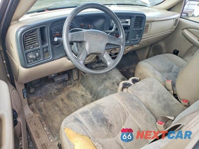 Zdjęcie 8 z 12 samochodu: 2004 CHEVROLET SILVERADO C1500 VIN:1GCEC14T84E116241 - miniatura