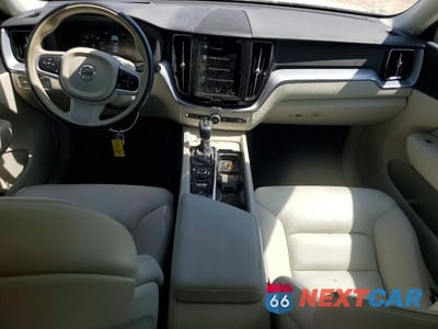 Zdjęcie 8 z 13 samochodu: 2018 VOLVO XC60 T5 MOMENTUM VIN:YV4102RK8J1009204 - miniatura
