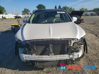 Piąte zdjęcie samochodu w środku: 2019 LINCOLN NAUTILUS SELECT VIN:2LMPJ6K93KBL24815 - miniatura