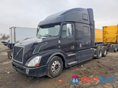 Drugie zdjęcie samochodu z przodu: 2016 VOLVO VNL SEMI TRUCK VIN:4V4NC9EH8GN932447 - miniatura
