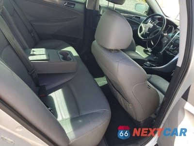 Zdjęcie 10 z 13 samochodu: 2012 HYUNDAI SONATA HYBRID BASE VIN:KMHEC4A41CA035890 - miniatura