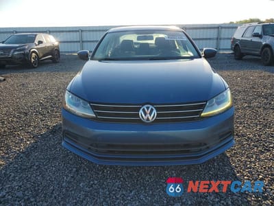 Piąte zdjęcie samochodu w środku: 2017 VOLKSWAGEN JETTA S VIN:3VW2B7AJXHM255957 - miniatura