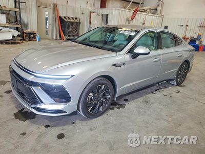 2025 HYUNDAI SONATA SEL KMHL64JA4SA442136 - główne zdjęcie licytacji z USA - miniatura
