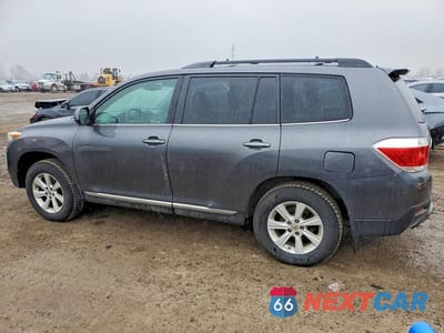 Drugie zdjęcie samochodu z przodu: 2012 TOYOTA HIGHLANDER BASE VIN:5TDBK3EH1CS106459 - miniatura
