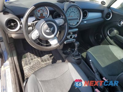 Zdjęcie 8 z 13 samochodu: 2010 MINI COOPER CLUBMAN VIN:WMWML3C54ATX39371 - miniatura