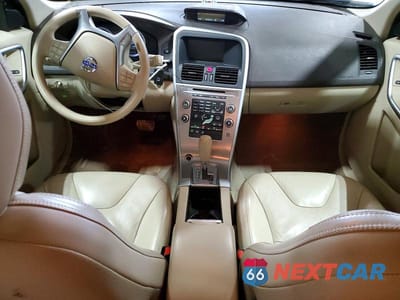 Zdjęcie 8 z 13 samochodu: 2011 VOLVO XC60 T6 VIN:YV4902DZ4B2144683 - miniatura