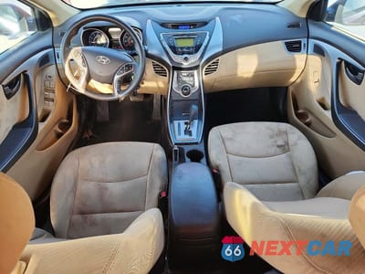 Zdjęcie 8 z 12 samochodu: 2013 HYUNDAI ELANTRA GLS VIN:KMHDH4AE7DU592292 - miniatura