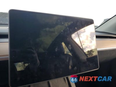 Zdjęcie 9 z 11 samochodu: 2025 TESLA MODEL Y VIN:7SAYGAEE2SF227884 - miniatura