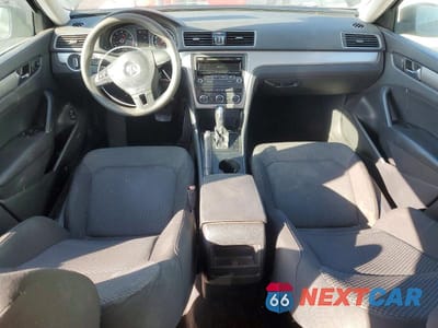 Zdjęcie 8 z 12 samochodu: 2012 VOLKSWAGEN PASSAT S VIN:1VWAP7A30CC056960 - miniatura