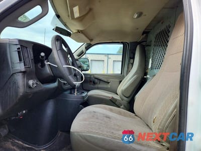 Zdjęcie 7 z 14 samochodu: 2017 CHEVROLET EXPRESS G2500 VIN:1GCWGAFF4H1220707 - miniatura