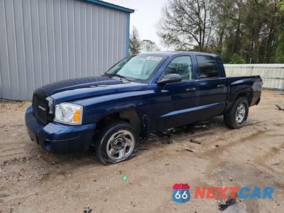 2007 DODGE DAKOTA QUAD SLT 1D7HE48K37S136922 - główne zdjęcie licytacji z USA - miniatura