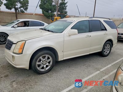 2008 CADILLAC SRX 1GYEE637280134615 - główne zdjęcie licytacji z USA - miniatura