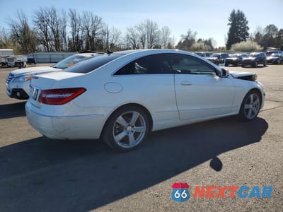 Trzecie zdjęcie samochodu z tyłu: 2013 MERCEDES-BENZ E 350 VIN:WDDKJ5KB2DF214496 - miniatura