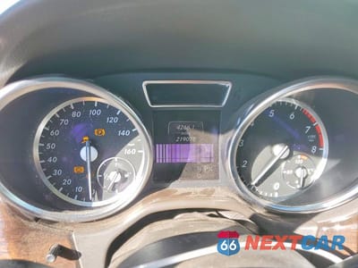Zdjęcie 9 z 13 samochodu: 2014 MERCEDES-BENZ ML 350 VIN:4JGDA5JB5EA299199 - miniatura