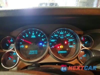 Zdjęcie 9 z 12 samochodu: 2008 CHEVROLET SILVERADO K1500 VIN:2GCEK190181215721 - miniatura