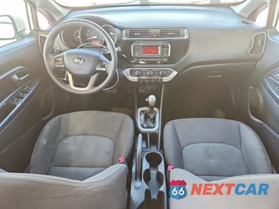 Zdjęcie 8 z 11 samochodu: 2016 KIA RIO LX VIN:KNADM4A35G6692685 - miniatura