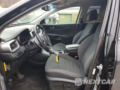 Zdjęcie 7 z 12 samochodu: 2017 KIA SORENTO VIN:5XYPGDA37HG321761 - miniatura
