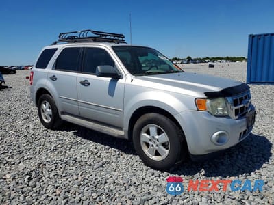 Czwarte zdjęcie samochodu z boku: 2009 FORD ESCAPE XLT VIN:1FMCU037X9KD04539 - miniatura