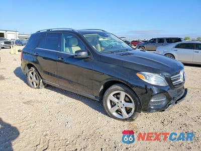 Czwarte zdjęcie samochodu z boku: 2017 MERCEDES-BENZ GLE 350 VIN:4JGDA5JB7HA903047 - miniatura