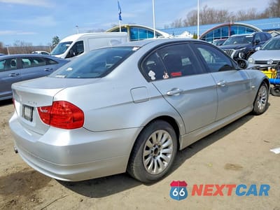 Trzecie zdjęcie samochodu z tyłu: 2009 BMW 328 XI SULEV VIN:WBAPK53509A643255 - miniatura