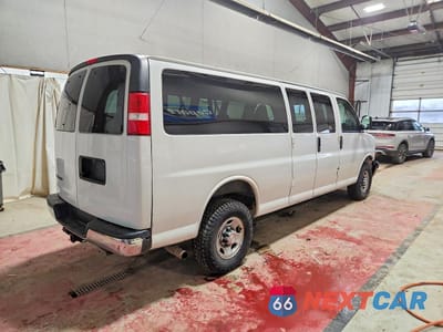 Trzecie zdjęcie samochodu z tyłu: 2019 CHEVROLET EXPRESS G3500 LT VIN:1GAZGPFG6K1344194 - miniatura
