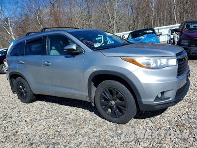 Czwarte zdjęcie samochodu z boku: 2015 TOYOTA HIGHLANDER XLE VIN:5TDJKRFH1FS219068 - miniatura