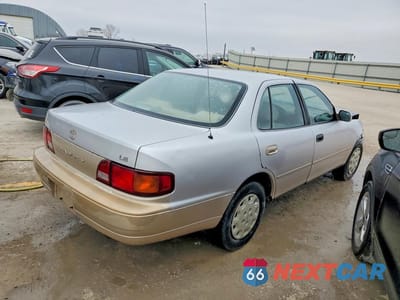 Trzecie zdjęcie samochodu z tyłu: 1996 TOYOTA CAMRY LE VIN:4T1BG12K8TU774224 - miniatura