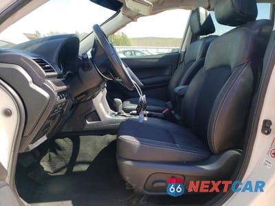 Zdjęcie 7 z 13 samochodu: 2018 SUBARU FORESTER 2.5I PREMIUM VIN:JF2SJAEC6JH465935 - miniatura