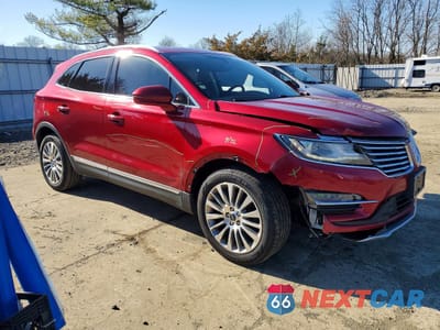 Czwarte zdjęcie samochodu z boku: 2017 LINCOLN MKC RESERVE VIN:5LMCJ3C97HUL61308 - miniatura