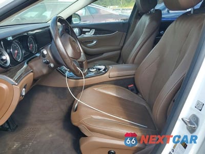 Zdjęcie 7 z 11 samochodu: 2018 MERCEDES-BENZ E 300 VIN:WDDZF4JB1JA336951 - miniatura