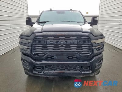 Piąte zdjęcie samochodu w środku: 2025 RAM 2500 BIG HORN VIN:3C6UR5DJ1SG577276 - miniatura