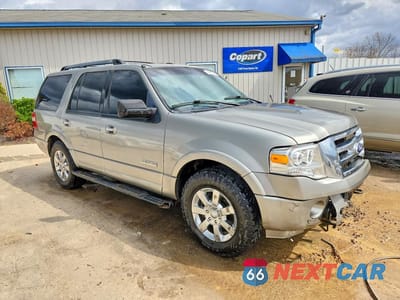 Czwarte zdjęcie samochodu z boku: 2008 FORD EXPEDITION XLT VIN:1FMFU16598LA65247 - miniatura