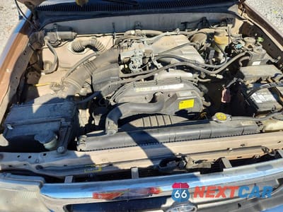 Zdjęcie 11 z 12 samochodu: 2000 TOYOTA TACOMA PRERUNNER V6 VIN:4TASN92N3YZ678199 - miniatura