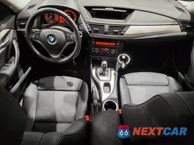 Zdjęcie 8 z 12 samochodu: 2014 BMW X1 XDRIVE28I VIN:WBAVL1C56EVY23677 - miniatura