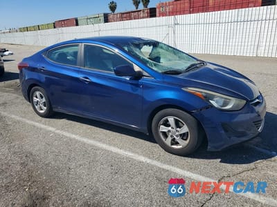Czwarte zdjęcie samochodu z boku: 2015 HYUNDAI ELANTRA SE VIN:5NPDH4AE3FH581596 - miniatura