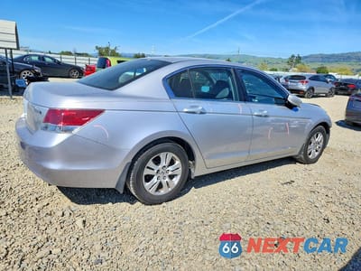 Trzecie zdjęcie samochodu z tyłu: 2008 HONDA ACCORD LXP VIN:1HGCP26478A157014 - miniatura