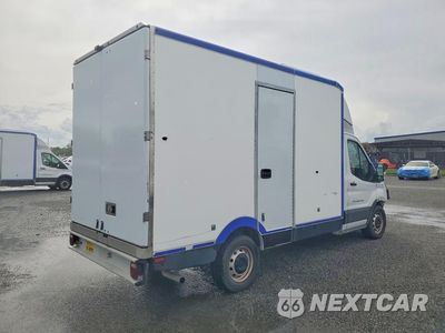 Trzecie zdjęcie samochodu z tyłu: 2021 FORD TRANSIT DELIVERY TRUCK VIN:1FDBW5Z86MKA84358 - miniatura