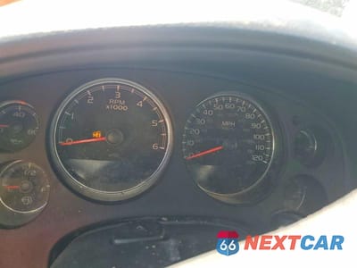 Zdjęcie 9 z 13 samochodu: 2014 CHEVROLET SUBURBAN C1500 LT VIN:1GNSCJE01ER198337 - miniatura