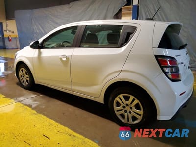 Drugie zdjęcie samochodu z przodu: 2017 CHEVROLET SONIC VIN:1G1JG6SH4H4170879 - miniatura